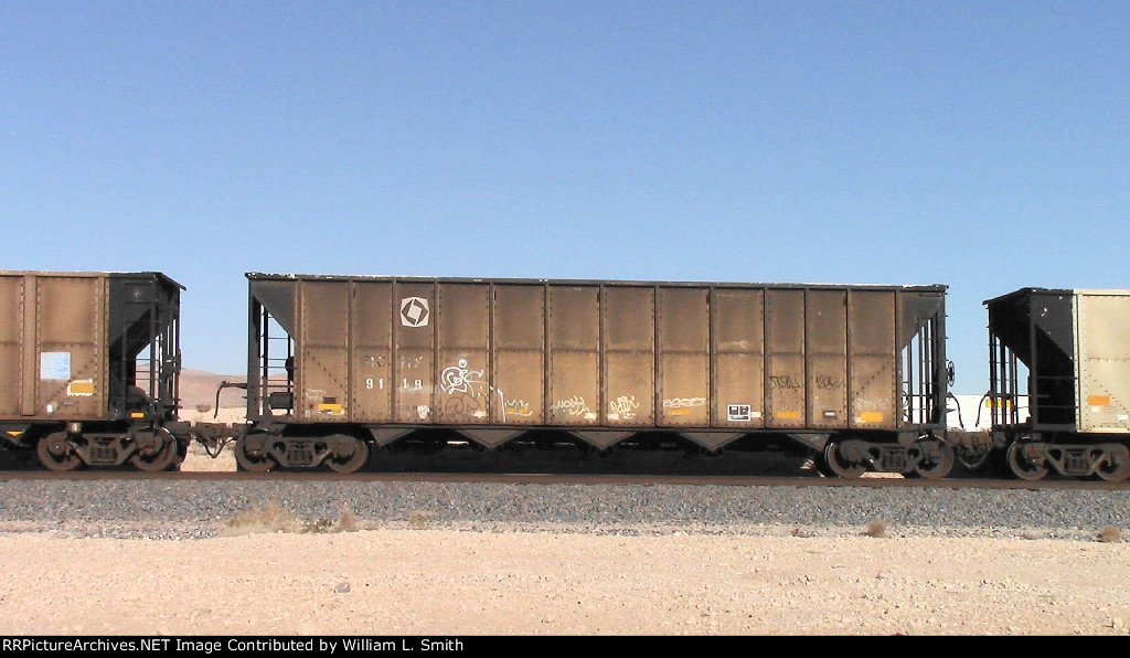 EB Unit Empty Hooper Frt at Erie NV -8